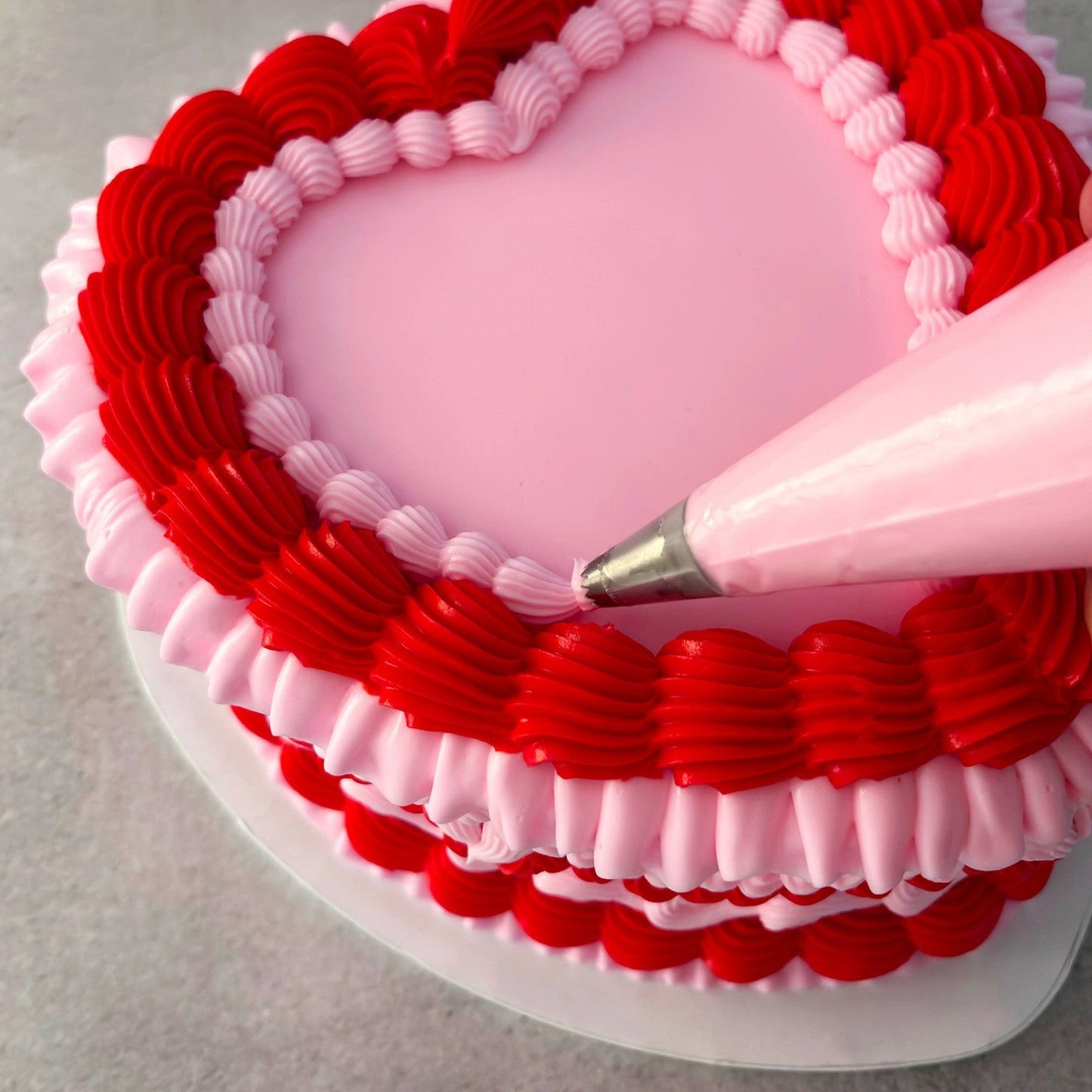 Heart Shaped Cake Presentation Boards - White - 8"
