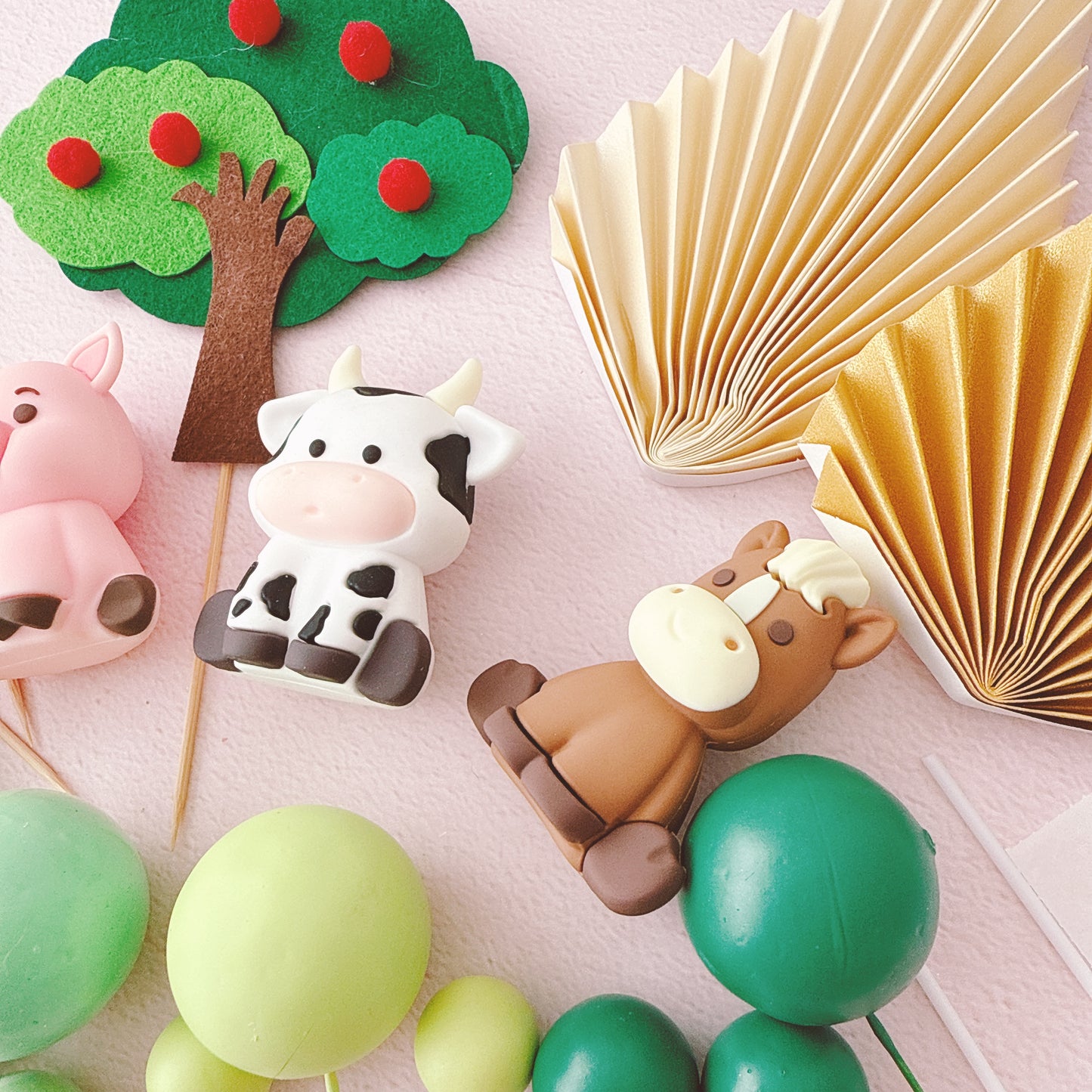 Farm Animal Cake Topper Decorations - 21 Pieces