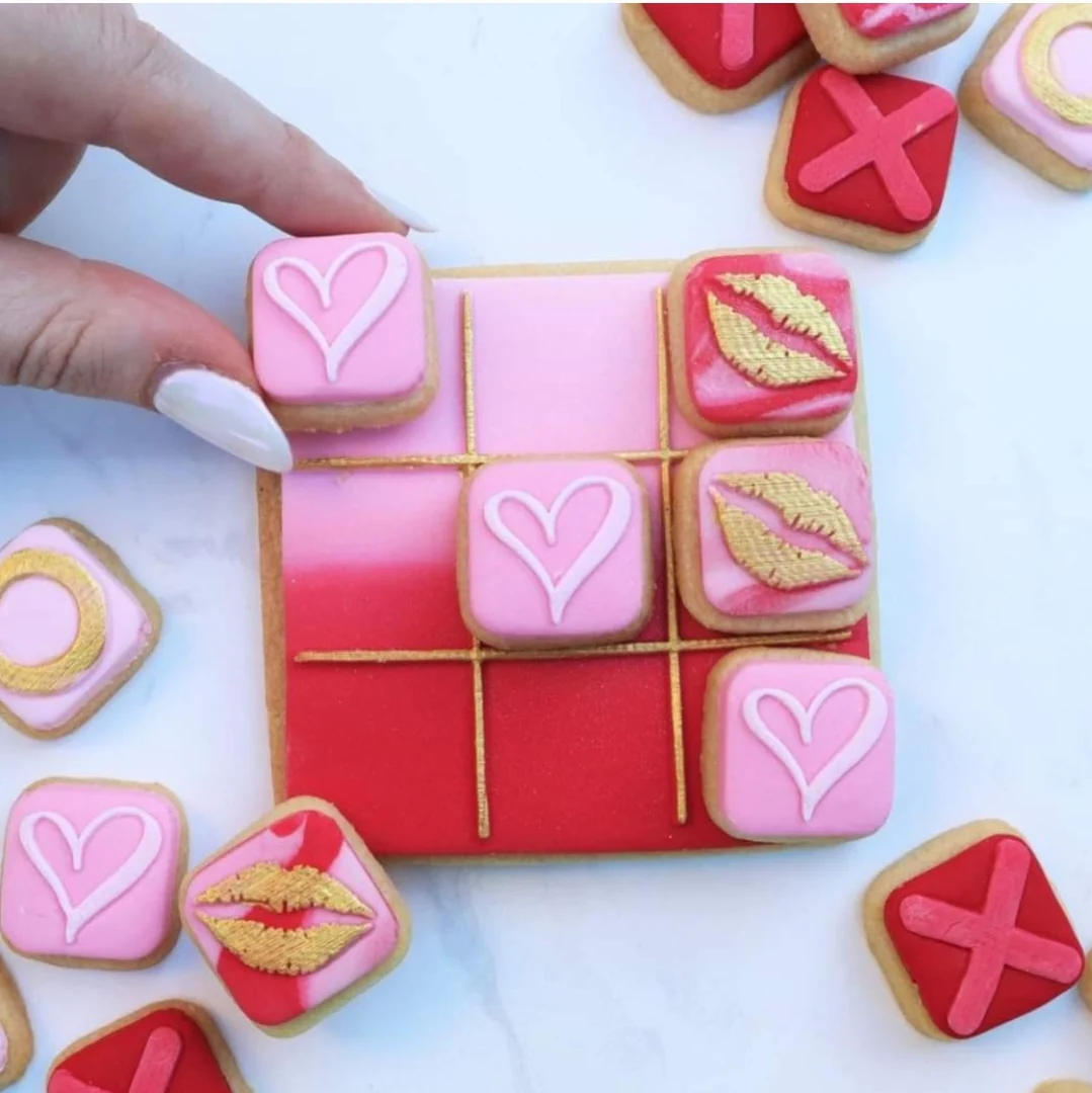 Valentines Tic Tac Toe Debosser & Cutter Set