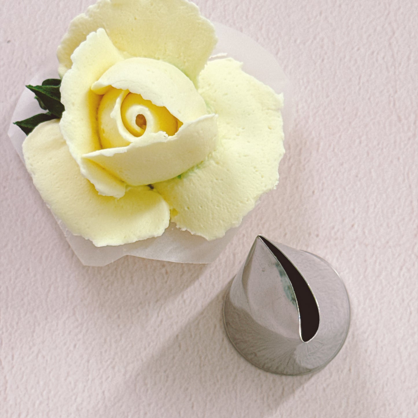 Moni's Fav Piping Tips - XL Giant Curved Rose Tip