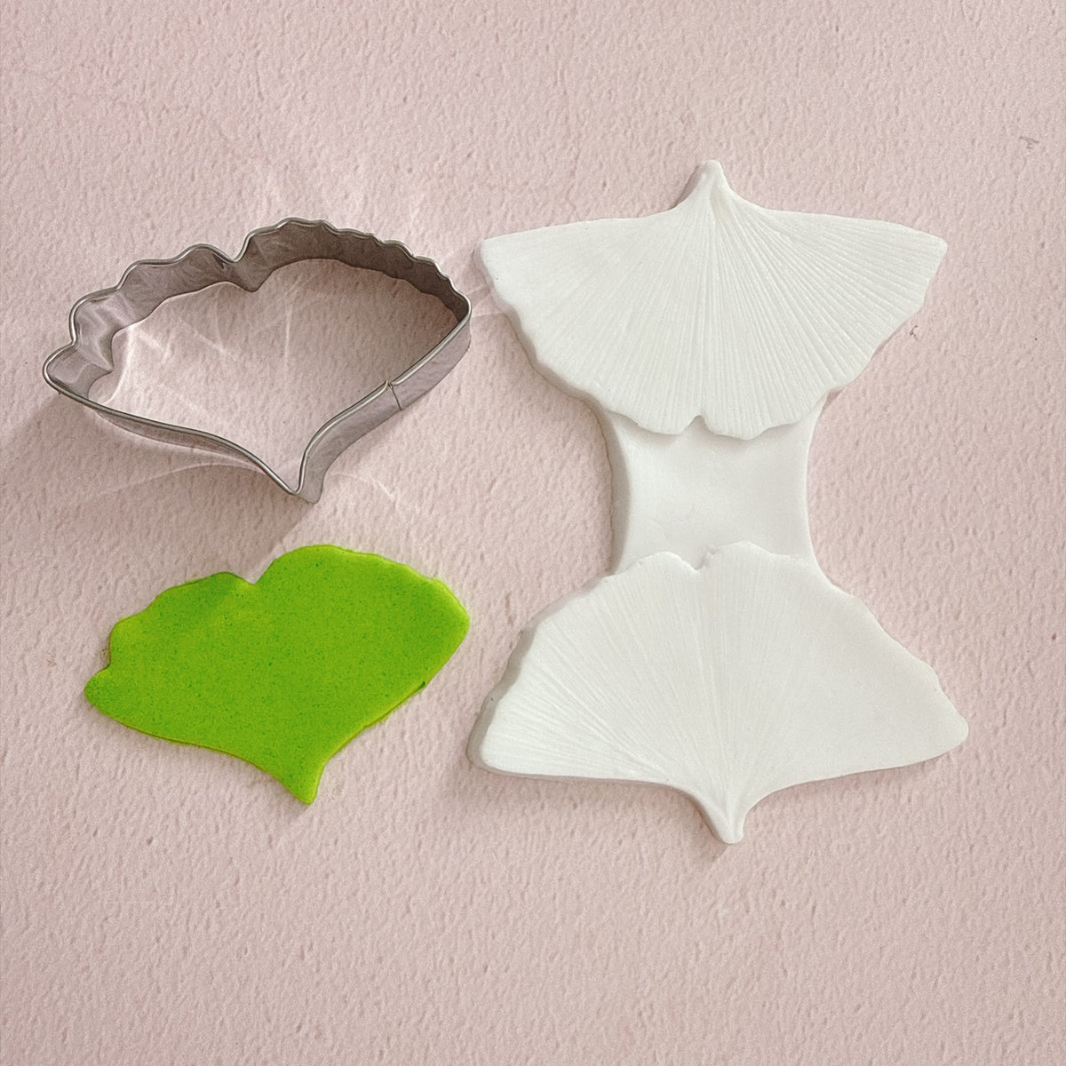 More Veiners Large Ginko Leaf Veiner and Cutter Set - 2 piece set