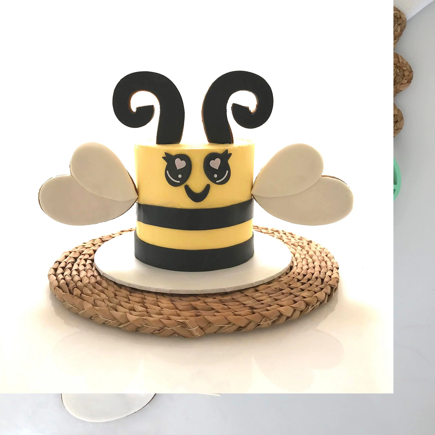 Bee Cake Cutter Set (SweetP Cakes and Cookies)