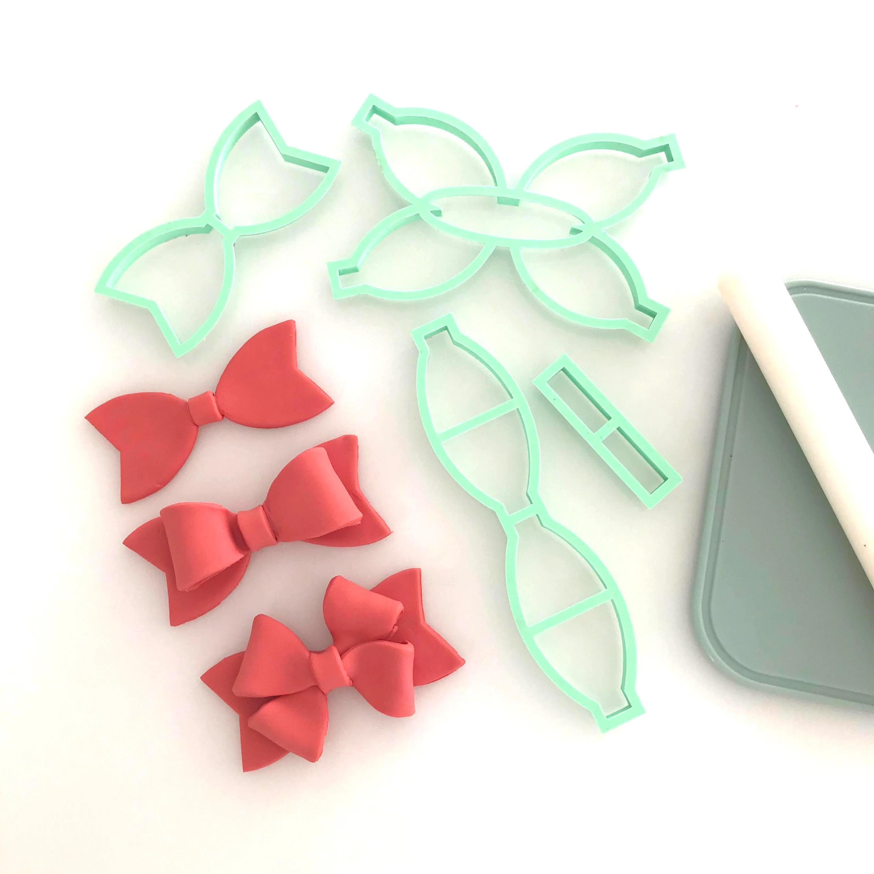 Bow Cutter Set (SweetP Cutters) – Moreish Cakes