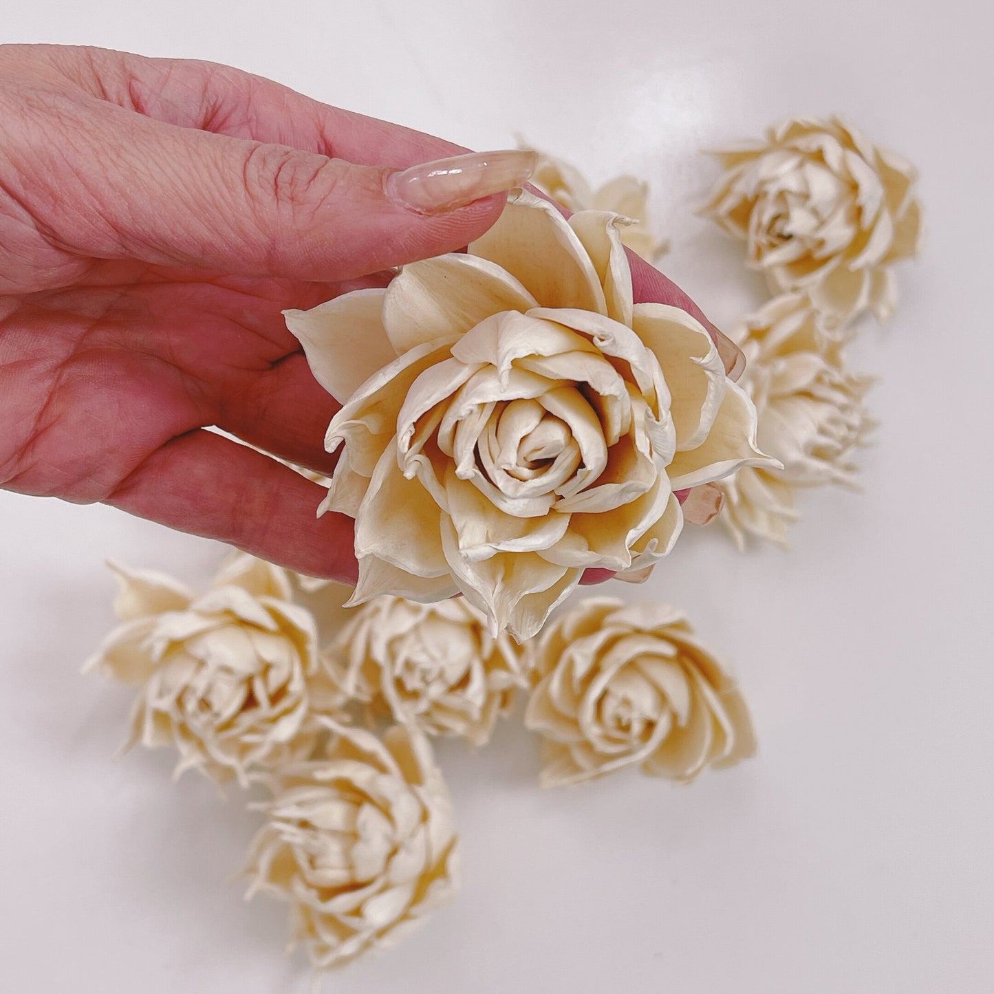 Sola Wood Angie Flower with Twisted Petals Topper